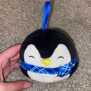 Squish mellow penguin ornament​